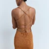 Lurex-Kleid mit gekreuztem Rücken Lurex-Kleid mit gekreuztem Rücken