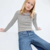 Lurex-Oberteil mit Cut-out Lurex-Oberteil mit Cut-out