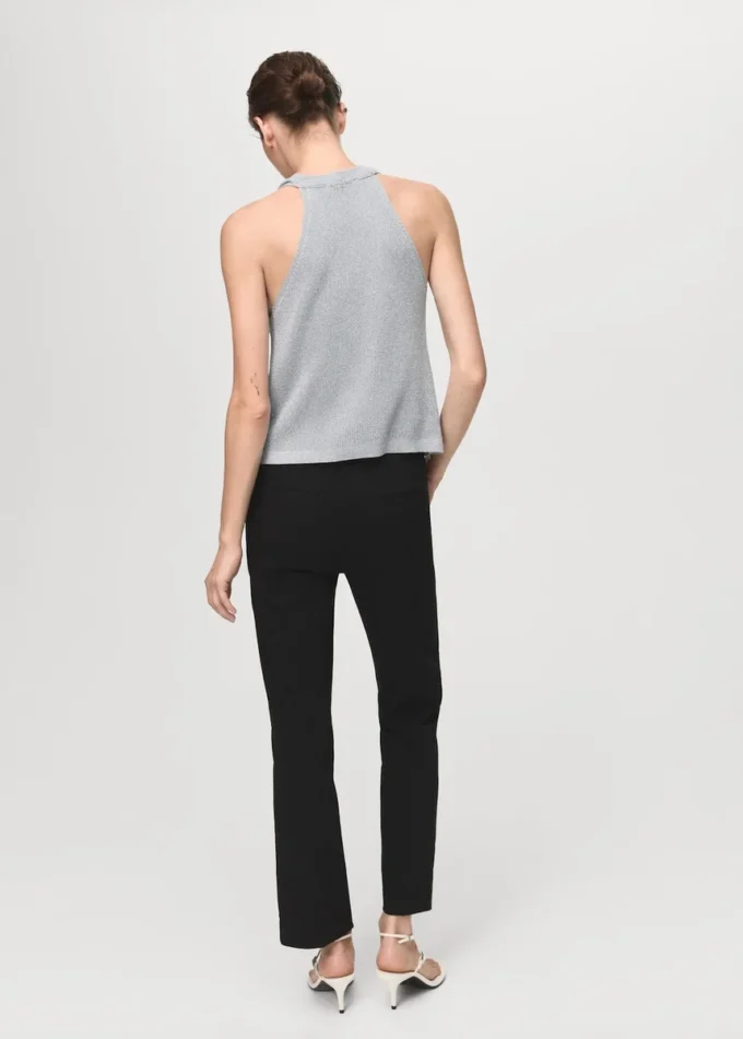 Lurex-Strickoberteil mit drapiertem Ausschnitt Lurex-Strickoberteil mit drapiertem Ausschnitt