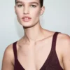 Lurex-Strickoberteil mit V-Ausschnitt Lurex-Strickoberteil mit V-Ausschnitt