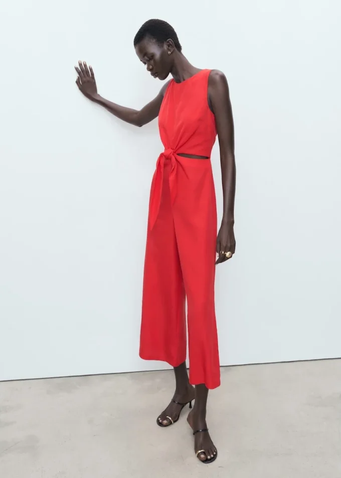 Lyocell-Jumpsuit mit Cut-outs und Knoten-Detail