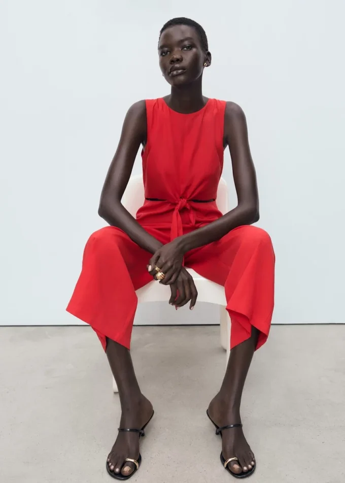 Lyocell-Jumpsuit mit Cut-outs und Knoten-Detail