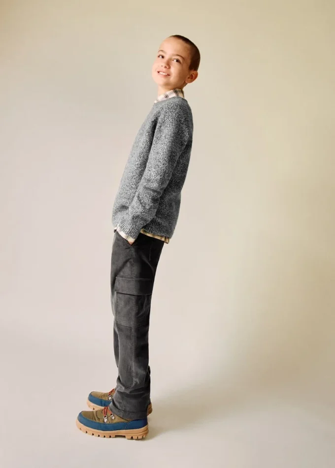 Marmorierter Strickpullover Marmorierter Strickpullover