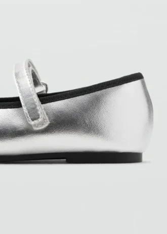 Metallic-Ballerina mit Schleife