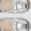 Metallic-Ballerinas mit Schleife Metallic-Ballerinas mit Schleife