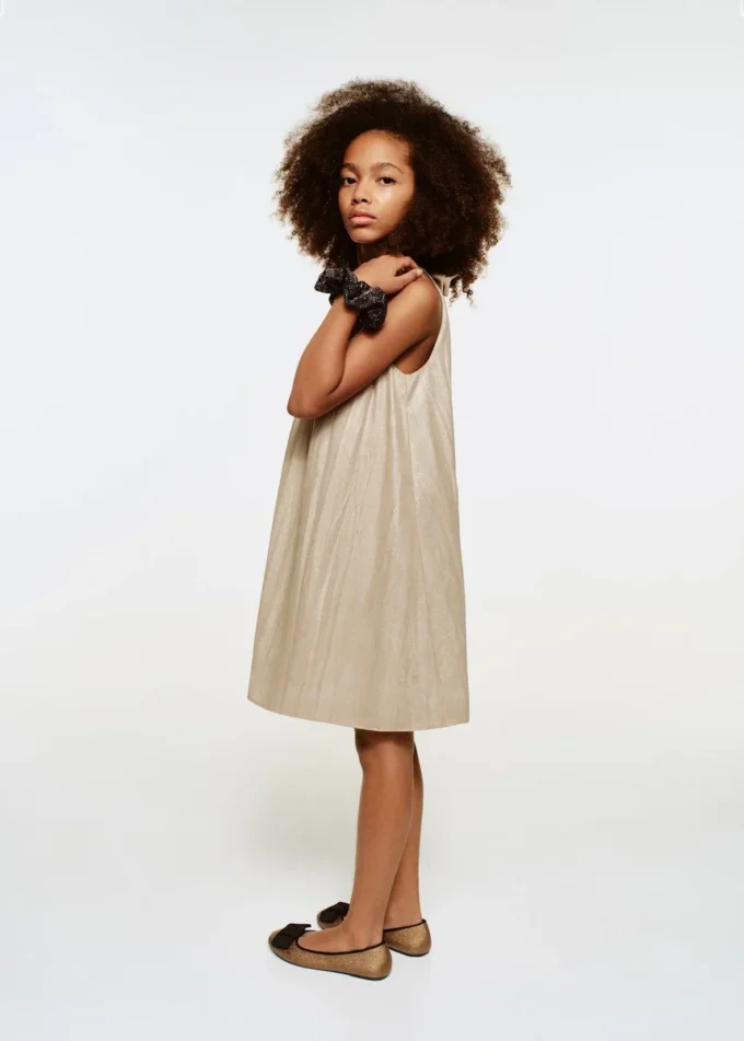 Metallic-Kleid mit Schleife Metallic-Kleid mit Schleife
