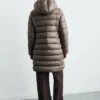 Midi-Anorak mit Kapuze und Steppung Midi-Anorak mit Kapuze und Steppung