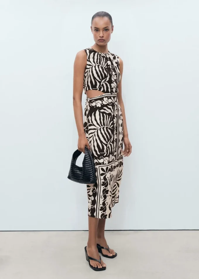 Midi-Kleid mit Cut-outs Midi-Kleid mit Cut-outs