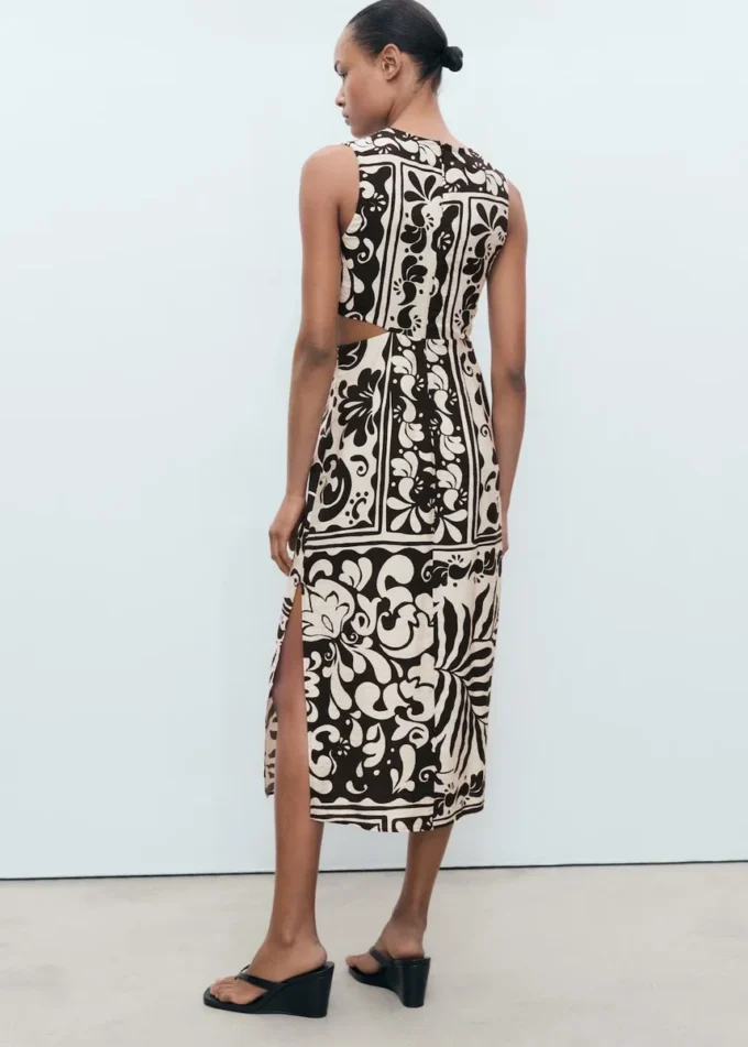 Midi-Kleid mit Cut-outs Midi-Kleid mit Cut-outs