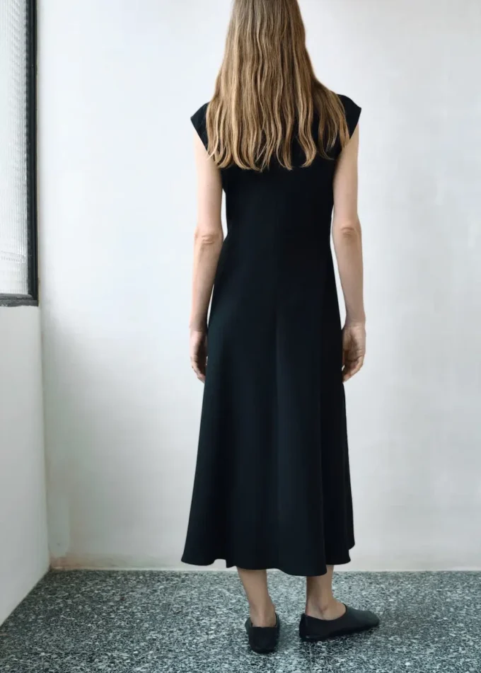 Midi-Kleid mit Rüschen Midi-Kleid mit Rüschen