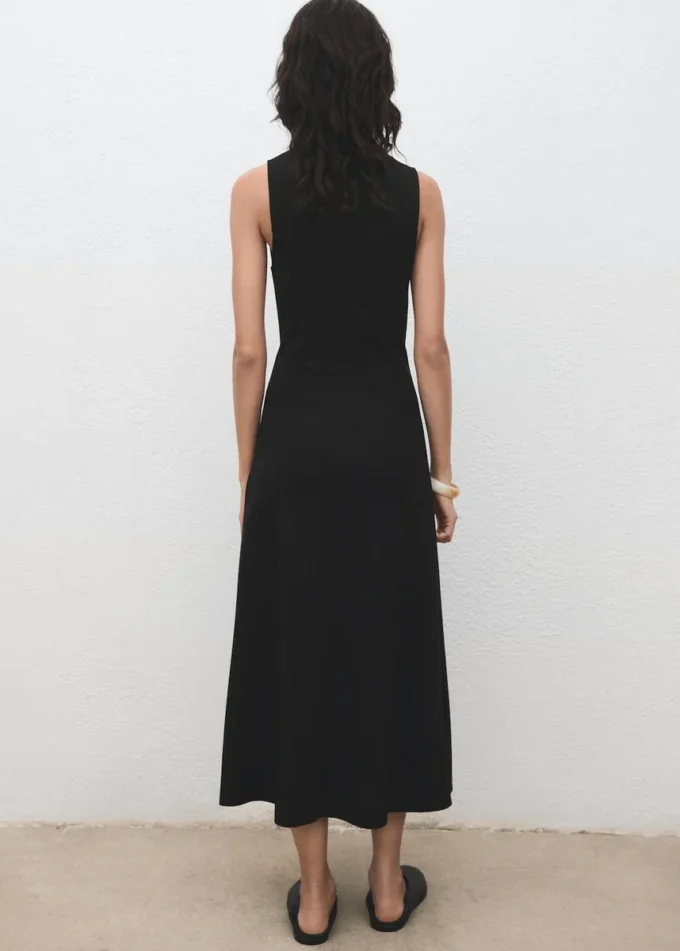 Midi-Kleid mit Ziernähten Midi-Kleid mit Ziernähten