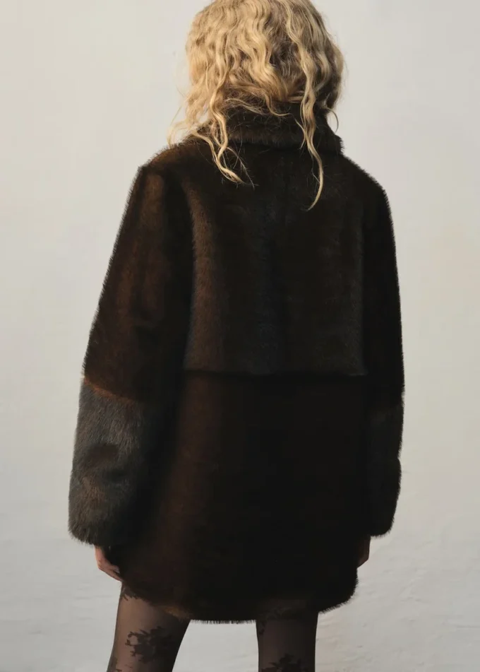 Midi-Mantel aus Kunstfell Midi-Mantel aus Kunstfell