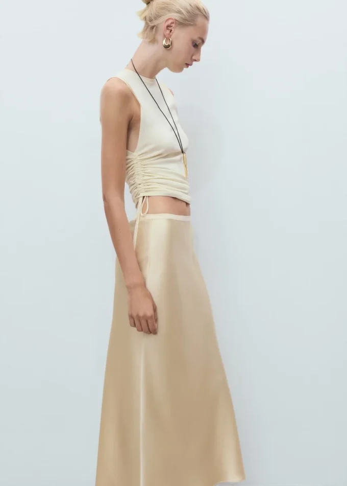 Midi-Rock aus Satin Midi-Rock aus Satin