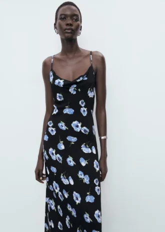 Midikleid mit drapiertem Ausschnitt