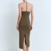 Midikleid mit Rückenausschnitt Midikleid mit Rückenausschnitt