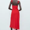 Midikleid mit Rüschenausschnitt Midikleid mit Rüschenausschnitt