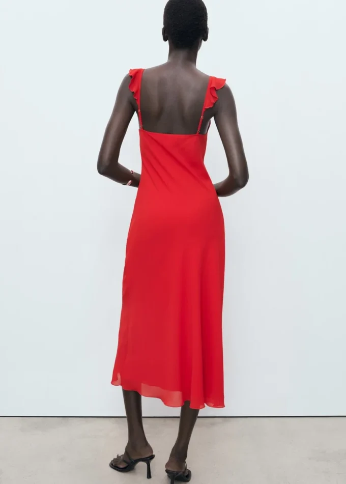 Midikleid mit Rüschenausschnitt Midikleid mit Rüschenausschnitt