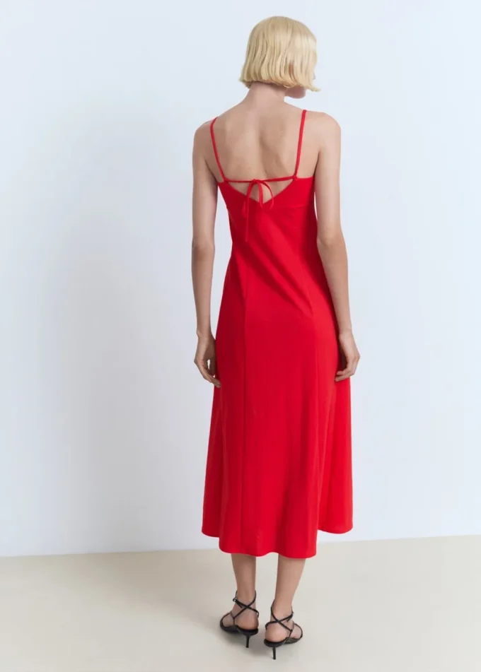 Midikleid mit Schleife am Rücken Midikleid mit Schleife am Rücken