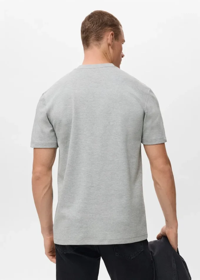 Mittelschweres T-Shirt in regulärer Passform Mittelschweres T-Shirt in regulärer Passform