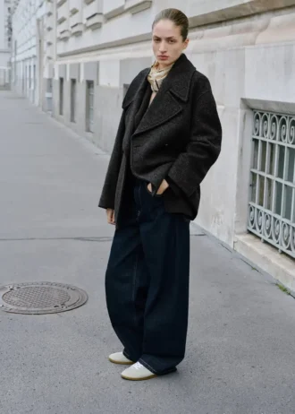 Mittlere Leibhöhe, gewaschene Barrel-Jeans