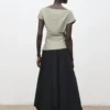 Modalbluse mit asymmetrischem Kragen Modalbluse mit asymmetrischem Kragen