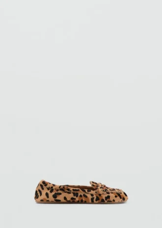 Mokassins aus Leder mit Leopardenmuster