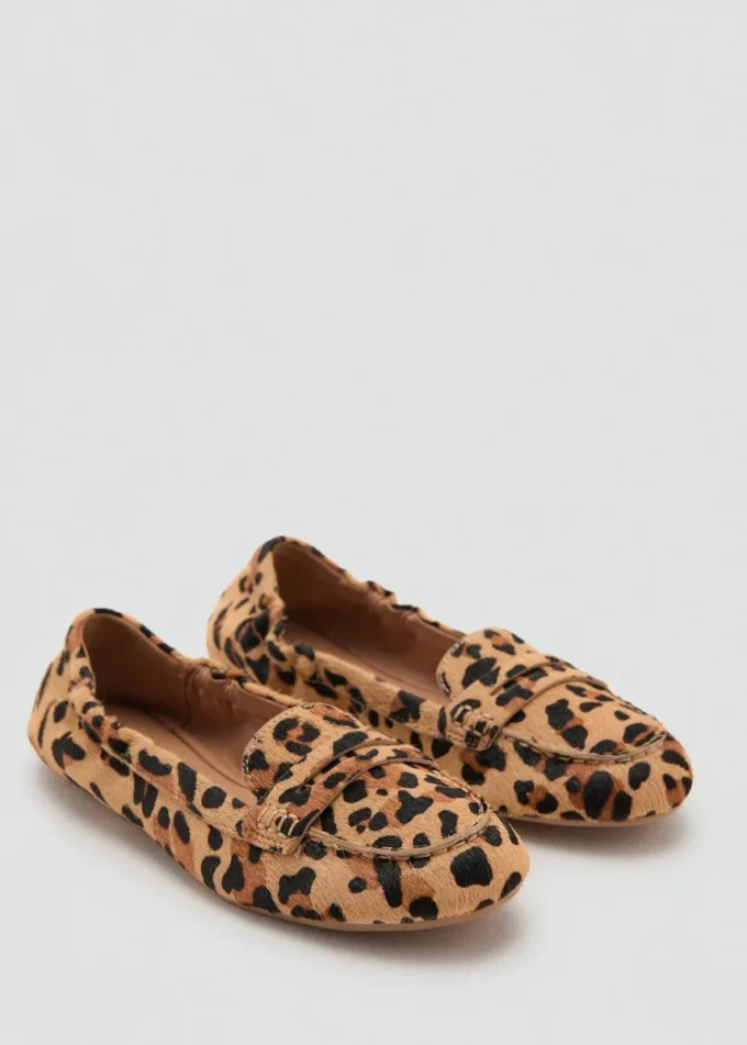 Mokassins aus Leder mit Leopardenmuster