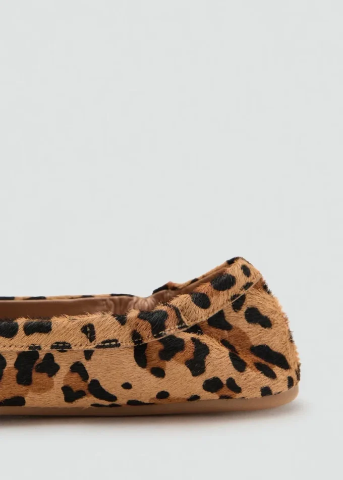 Mokassins aus Leder mit Leopardenmuster