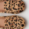 Mokassins aus Leder mit Leopardenmuster
