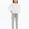 Mom-Fit-Jeans mit dekorativen Rissen Mom-Fit-Jeans mit dekorativen Rissen