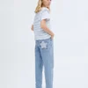 Mom-Fit-Jeans mit dekorativen Rissen Mom-Fit-Jeans mit dekorativen Rissen
