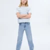 Mom-Fit-Jeans mit dekorativen Rissen Mom-Fit-Jeans mit dekorativen Rissen