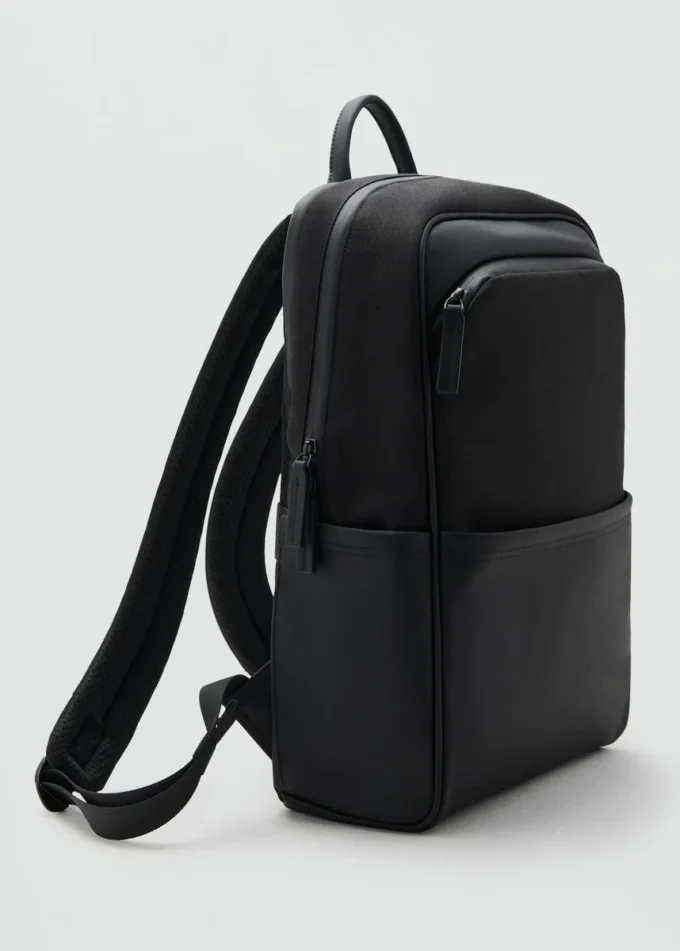 Multifunktionaler Rucksack mit Taschen