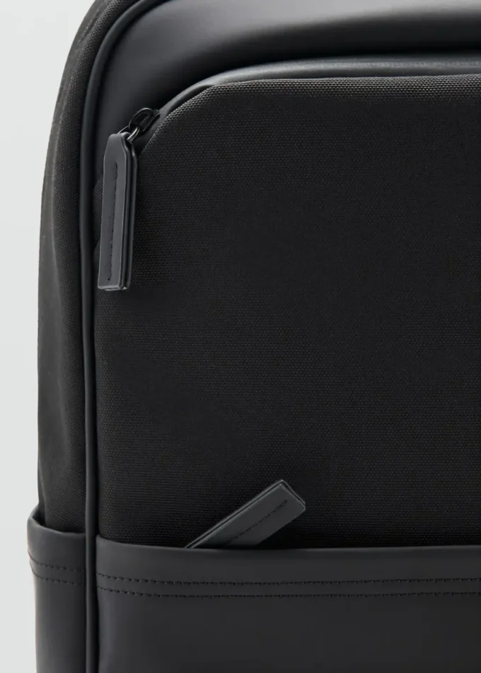 Multifunktionaler Rucksack mit Taschen