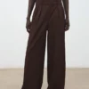 Nadelstreifen-Jumpsuit-Kombination Nadelstreifen-Jumpsuit-Kombination