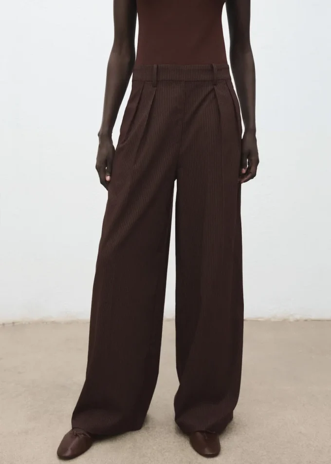 Nadelstreifen-Jumpsuit-Kombination Nadelstreifen-Jumpsuit-Kombination