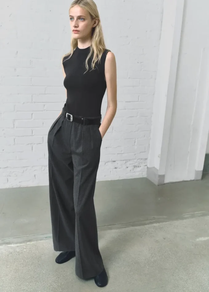 Nadelstreifen-Jumpsuit-Kombination Nadelstreifen-Jumpsuit-Kombination