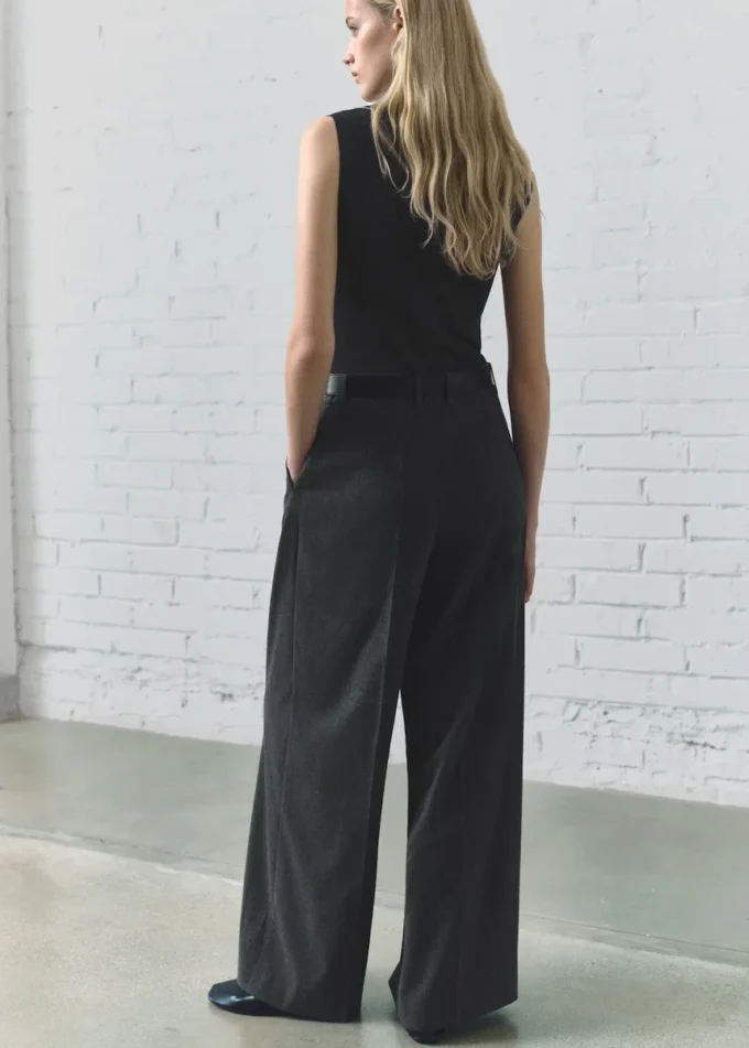 Nadelstreifen-Jumpsuit-Kombination Nadelstreifen-Jumpsuit-Kombination