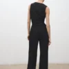 Nadelstreifen-Jumpsuit mit Gürtel Nadelstreifen-Jumpsuit mit Gürtel