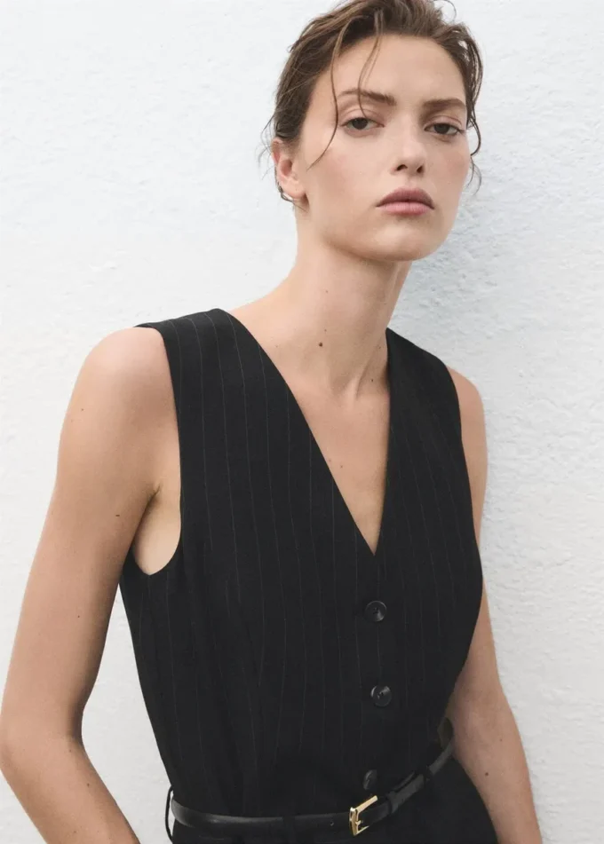 Nadelstreifen-Jumpsuit mit Gürtel Nadelstreifen-Jumpsuit mit Gürtel