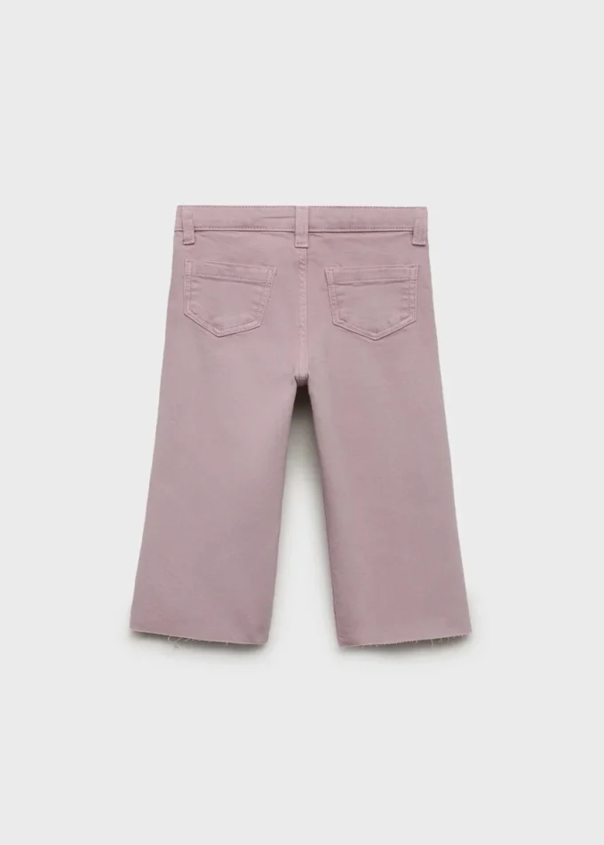 Nahtlose Jeans mit ausgefranstem Saum Nahtlose Jeans mit ausgefranstem Saum