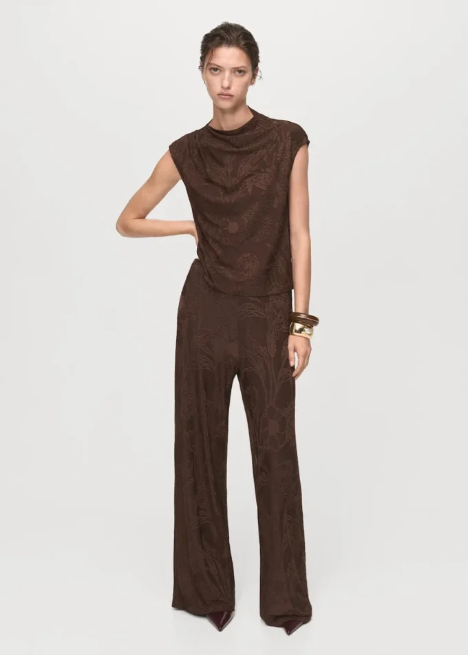Oberteil mit Jacquard-Blumenmuster Oberteil mit Jacquard-Blumenmuster