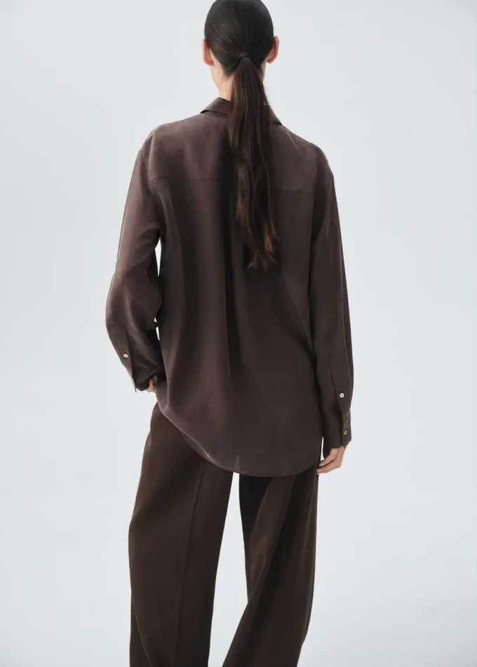 Oversize-Hemd aus 100 % Seide Oversize-Hemd aus 100 % Seide