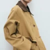 Oversized-Barnjacke mit kontrastierendem Kragen Oversized-Barnjacke mit kontrastierendem Kragen