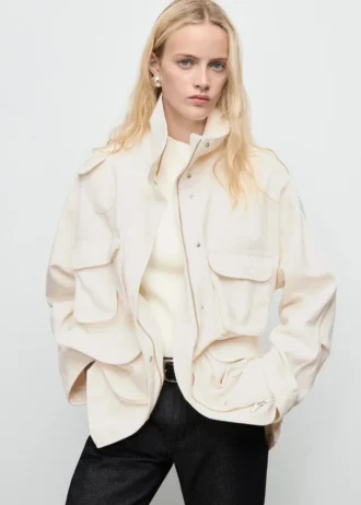 Oversized-Jeansjacke mit Taschen Oversized-Jeansjacke mit Taschen