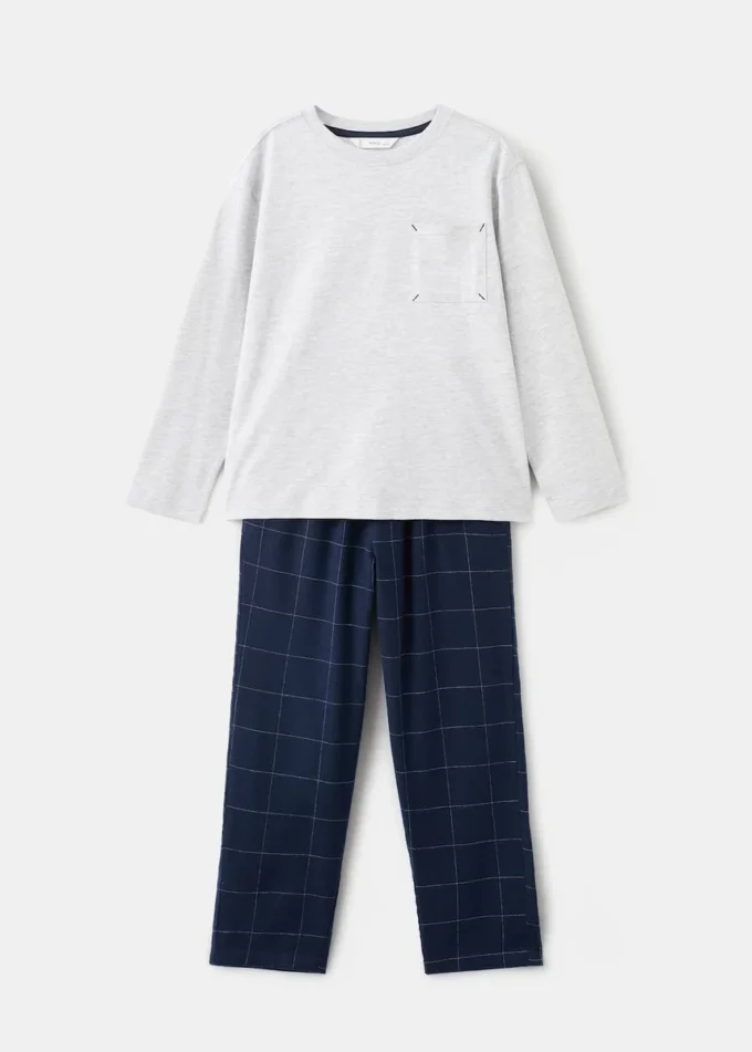 Packung mit karierten Pyjamas Packung mit karierten Pyjamas