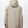 Parka mit abnehmbarer Innenkapuze Parka mit abnehmbarer Innenkapuze
