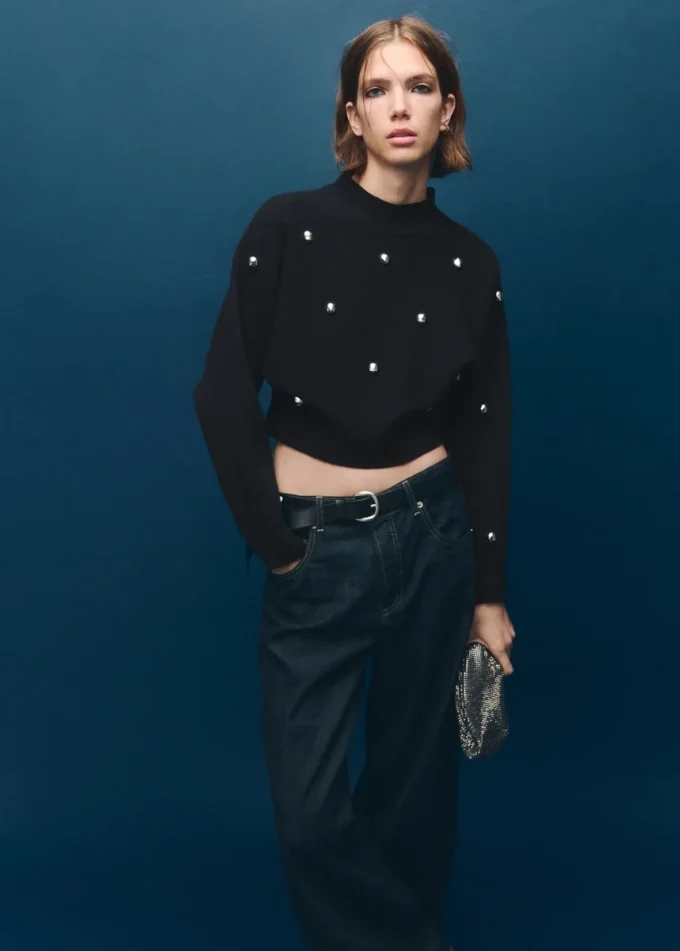 Perkins-Ausschnitt-Pullover mit Kugeln Perkins-Ausschnitt-Pullover mit Kugeln
