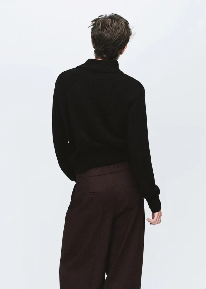 Perkins-Hals-Pullover mit Knopf