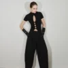 Perkins-Kragen-Pullover mit Cut-out Perkins-Kragen-Pullover mit Cut-out